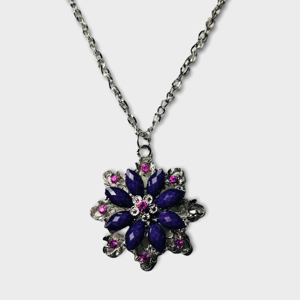 NWT Fashion Necklace